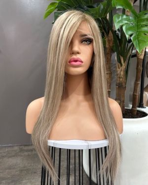 MIA – NATURAL BLONDE WIG