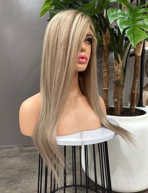 MIA – NATURAL BLONDE WIG