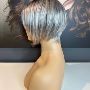 ROXIE – GREY SHORT BOB WIG