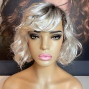 SANDY – PLATINUM BLONDE WAVY BOB WIG