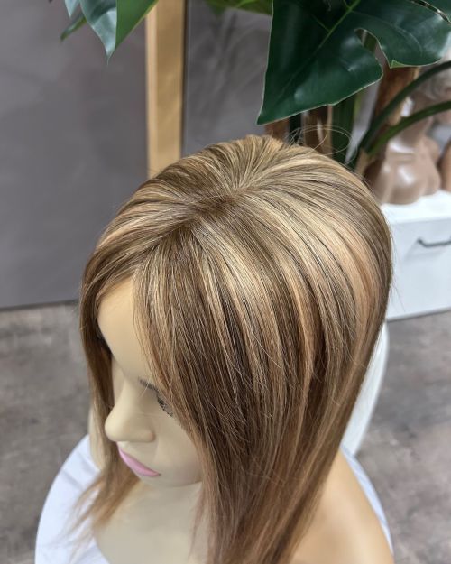 MULTI TONAL SANDY BLONDE MONO TOPPER – 5X6.5 – LIA